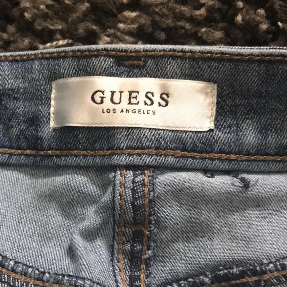 Guess jean shorts - Picture 3 of 3